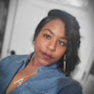 Meet your Posher, Angelena